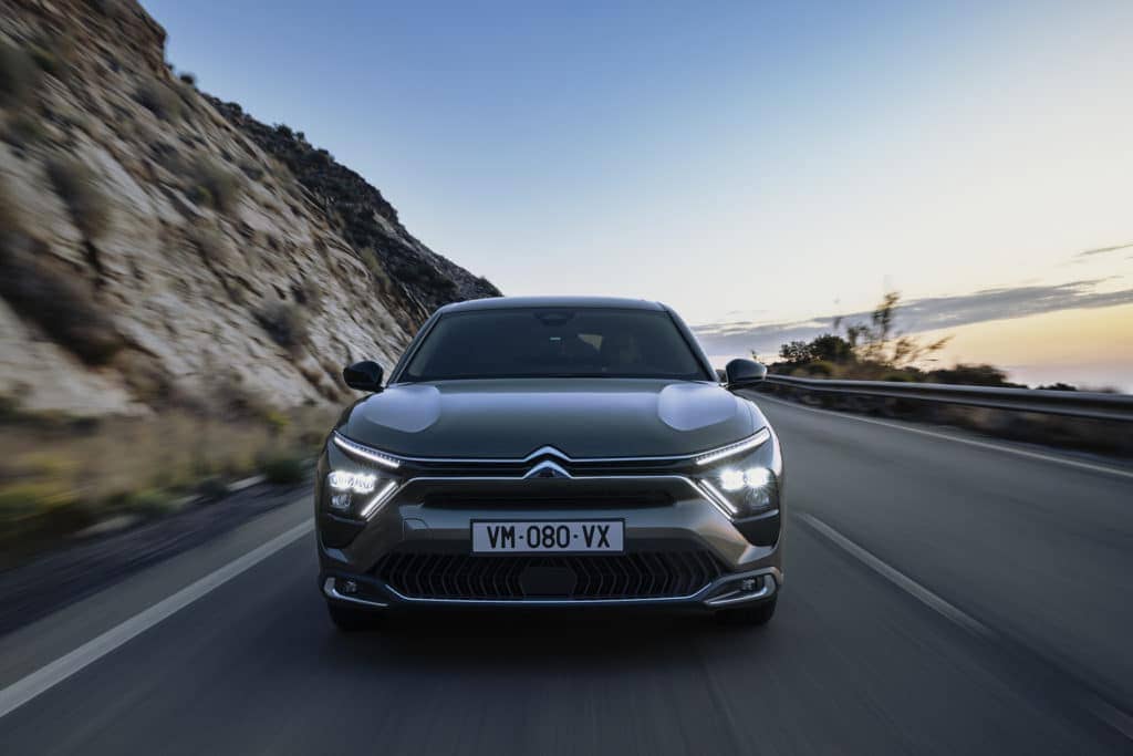 Berline hybride familiale Citroën C5 X concession Drôme Vaucluse